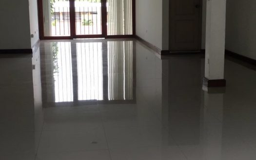 Oficina en la Uruca, Urbanización Cristal